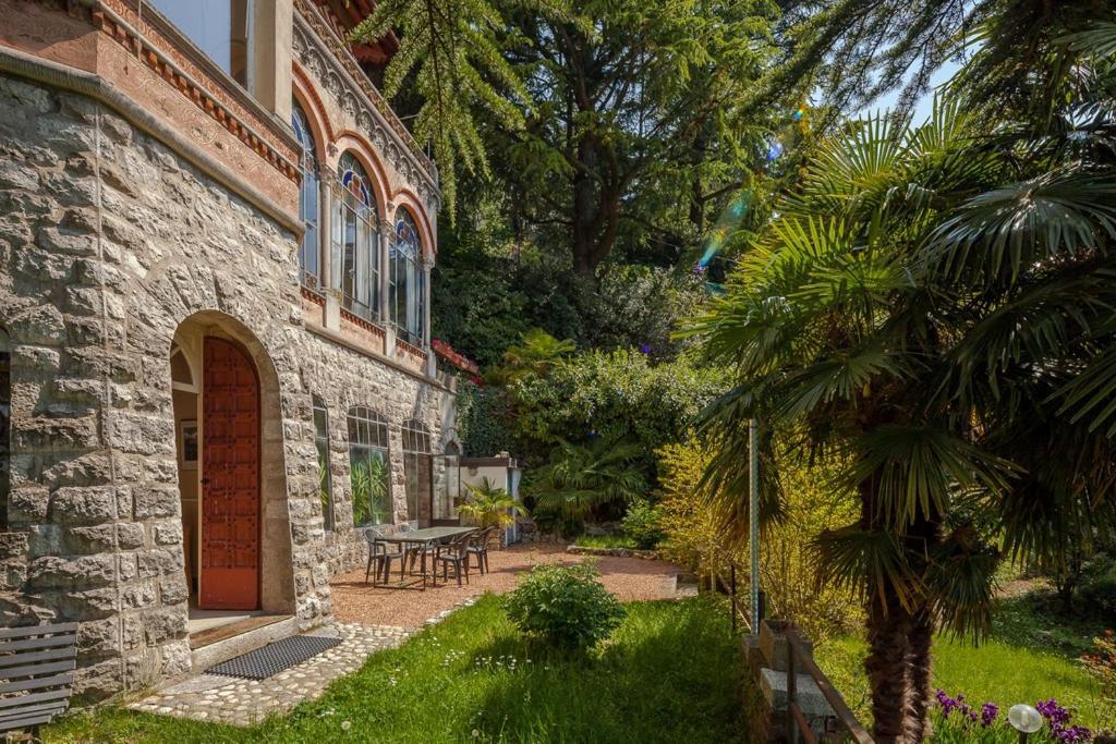 Apartamento Il Parco E Gli Affreschi Varese Exterior foto
