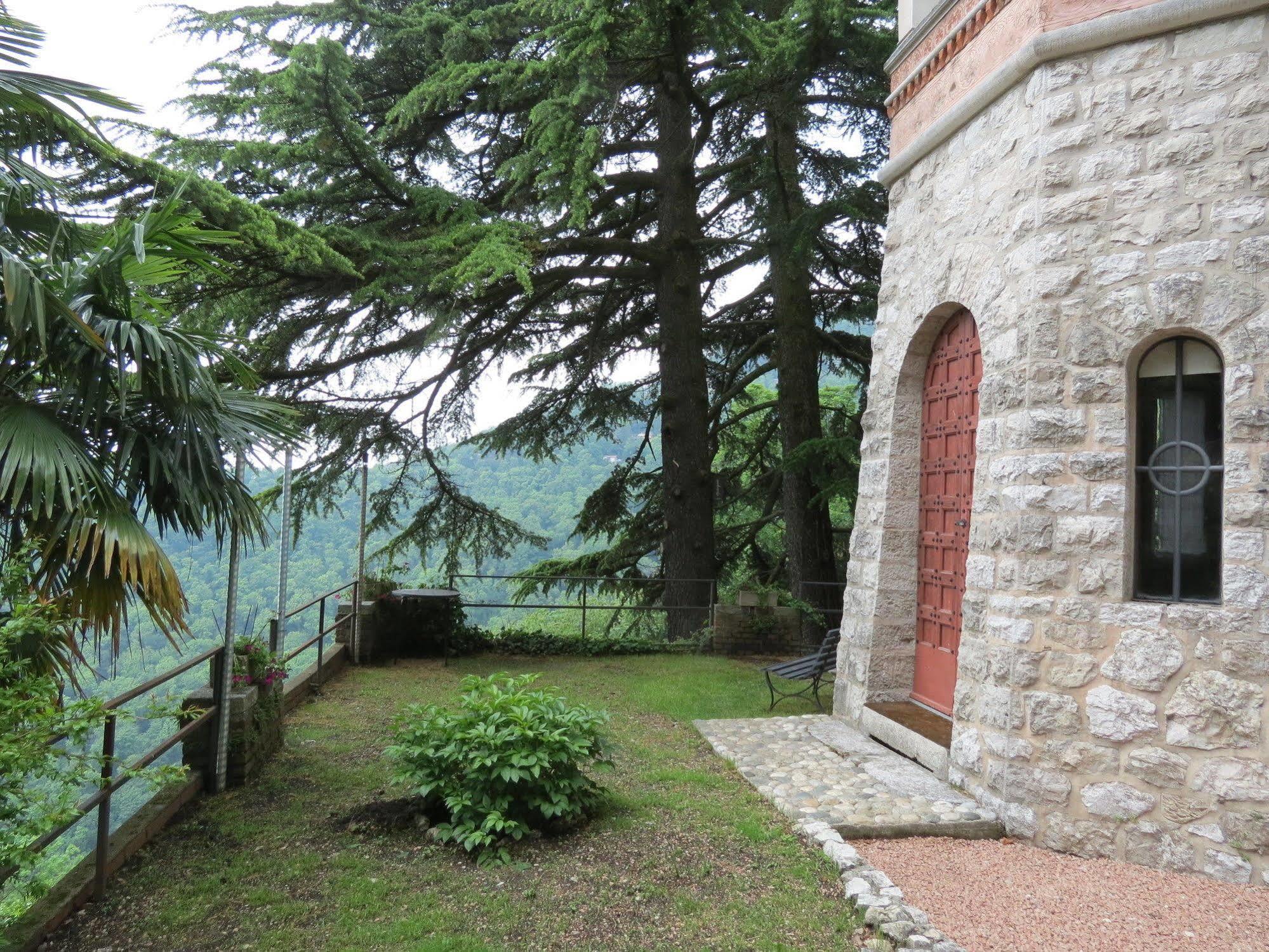Apartamento Il Parco E Gli Affreschi Varese Exterior foto